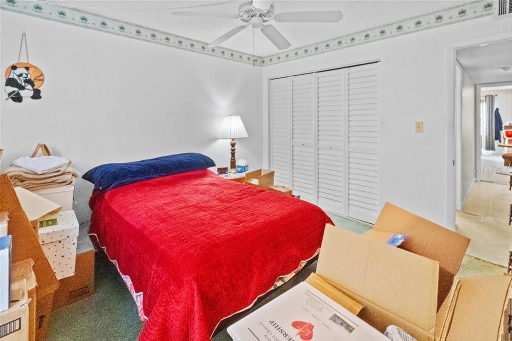 合同活跃: $100,000 (3 贝兹, 2 浴室, 1274 平方英尺)