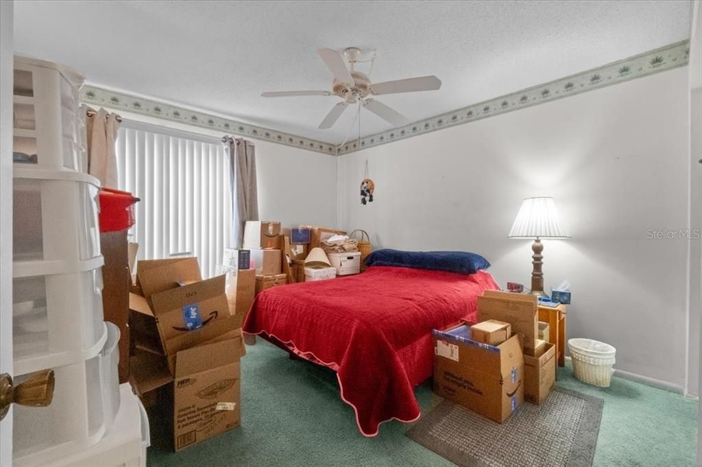 合同活跃: $100,000 (3 贝兹, 2 浴室, 1274 平方英尺)