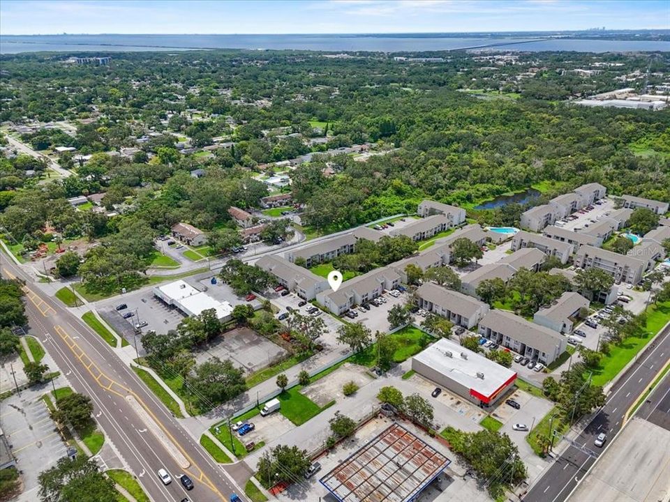 合同活跃: $100,000 (3 贝兹, 2 浴室, 1274 平方英尺)