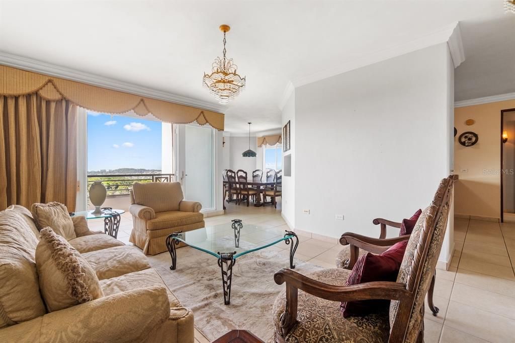 最近售出: $355,000 (3 贝兹, 2 浴室, 1770 平方英尺)