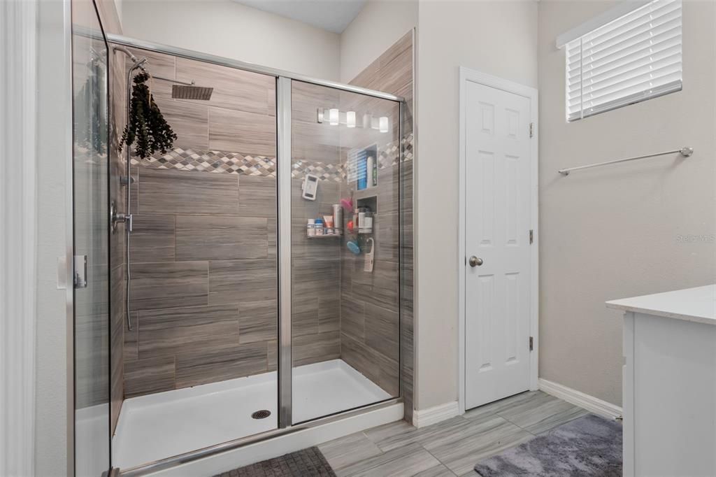 На продажу: $525,000 (4 спален, 2 ванн, 2204 Квадратных фут)