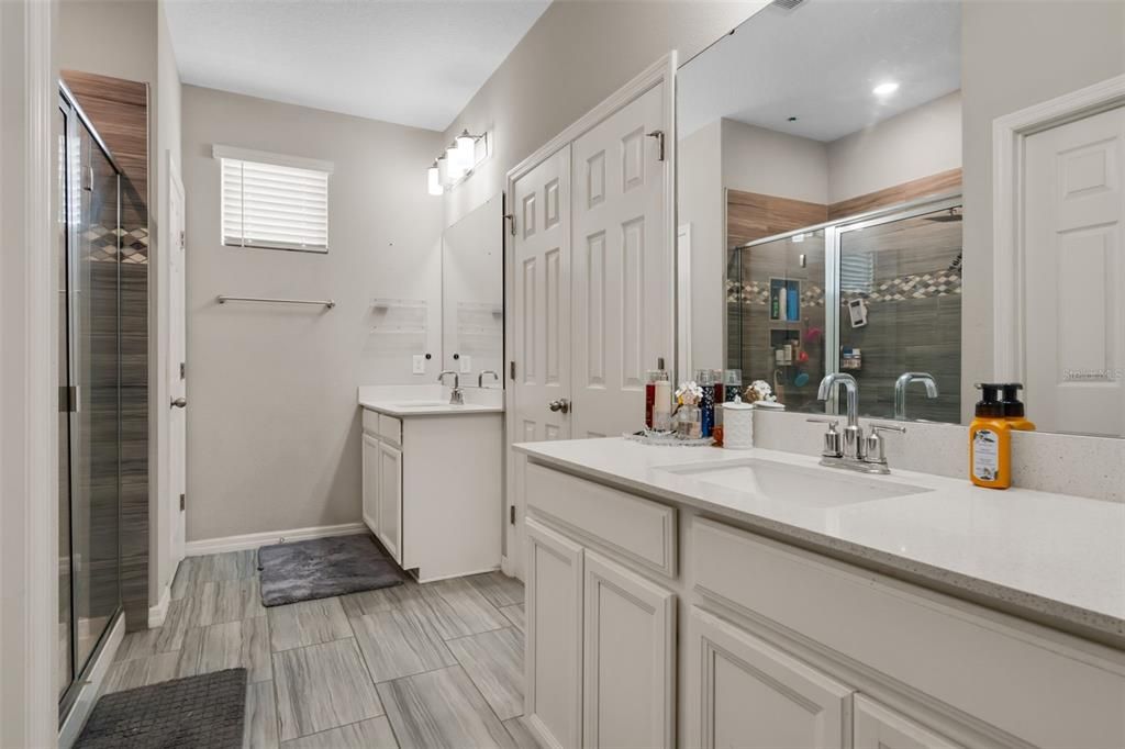 На продажу: $525,000 (4 спален, 2 ванн, 2204 Квадратных фут)