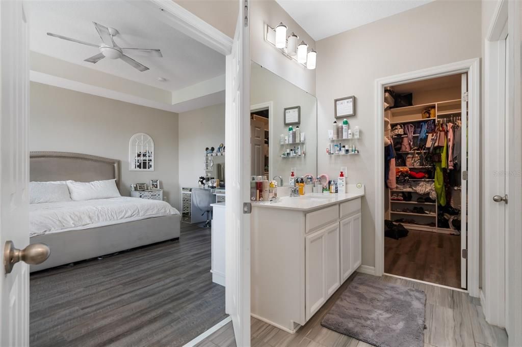 На продажу: $525,000 (4 спален, 2 ванн, 2204 Квадратных фут)