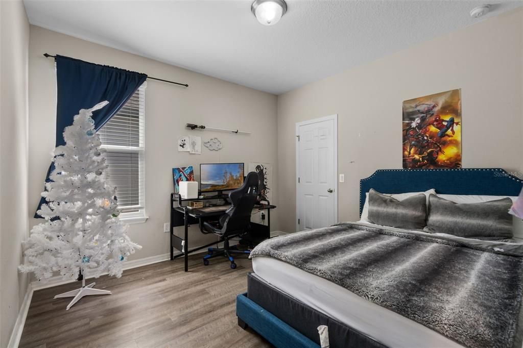 На продажу: $525,000 (4 спален, 2 ванн, 2204 Квадратных фут)