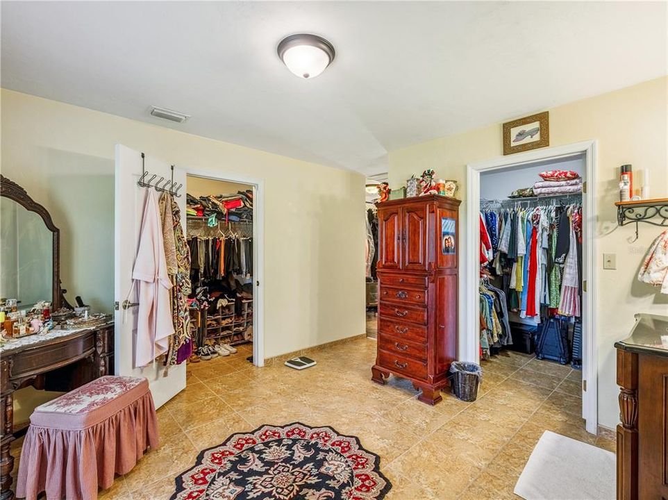 For Sale: $849,000 (3 beds, 2 baths, 3482 Square Feet)