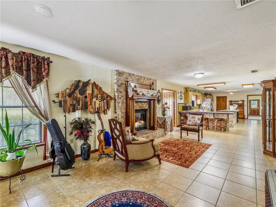 For Sale: $849,000 (3 beds, 2 baths, 3482 Square Feet)