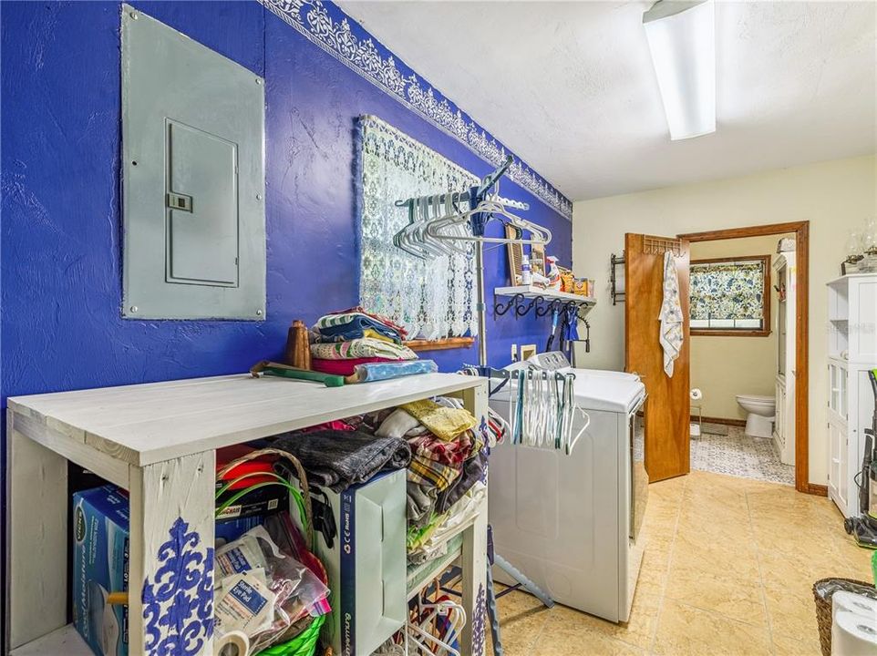 For Sale: $849,000 (3 beds, 2 baths, 3482 Square Feet)