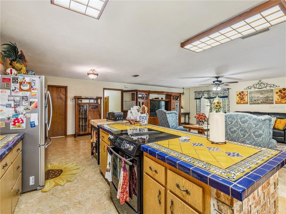 For Sale: $849,000 (3 beds, 2 baths, 3482 Square Feet)