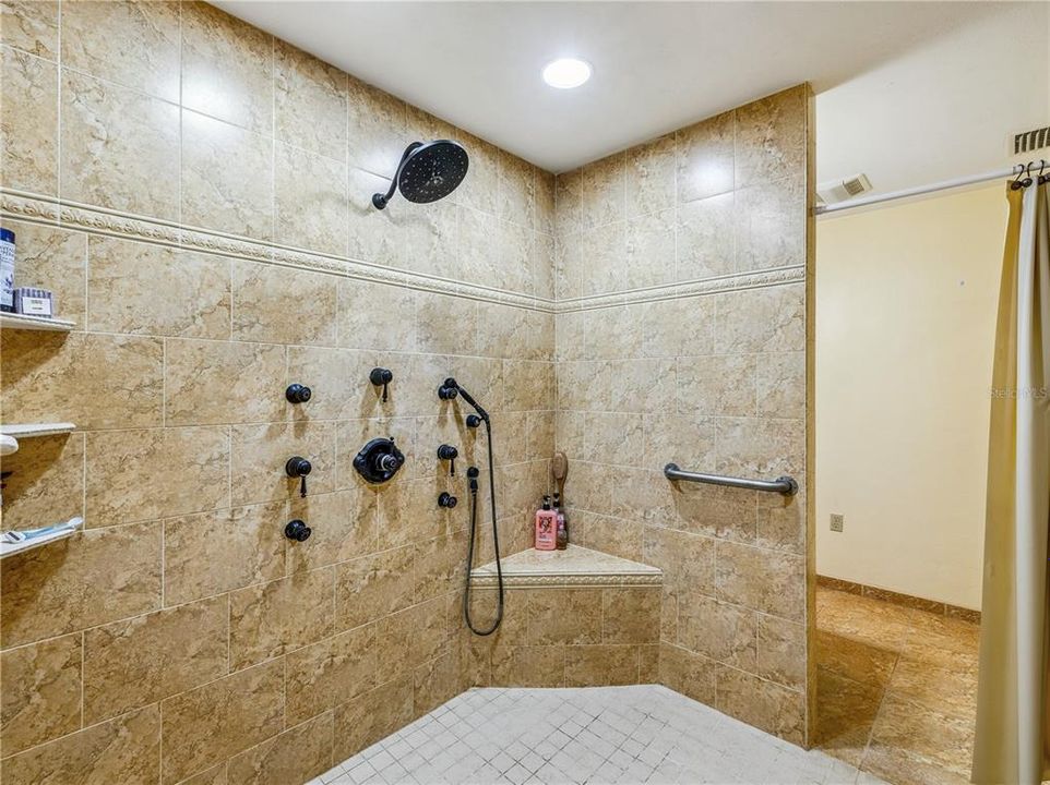 For Sale: $849,000 (3 beds, 2 baths, 3482 Square Feet)