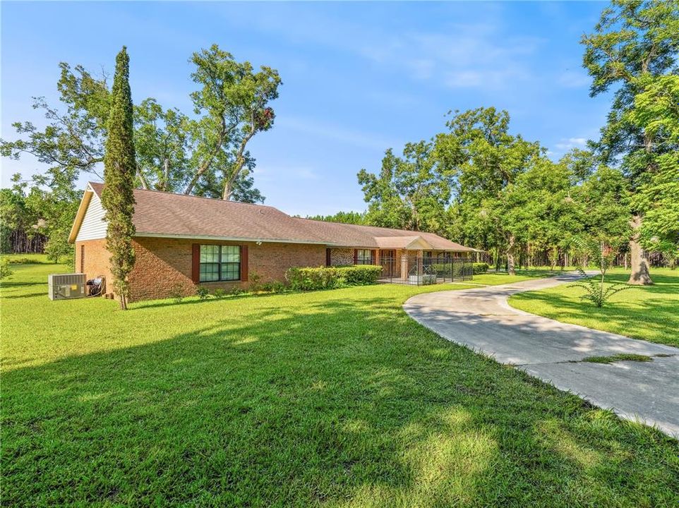 For Sale: $849,000 (3 beds, 2 baths, 3482 Square Feet)