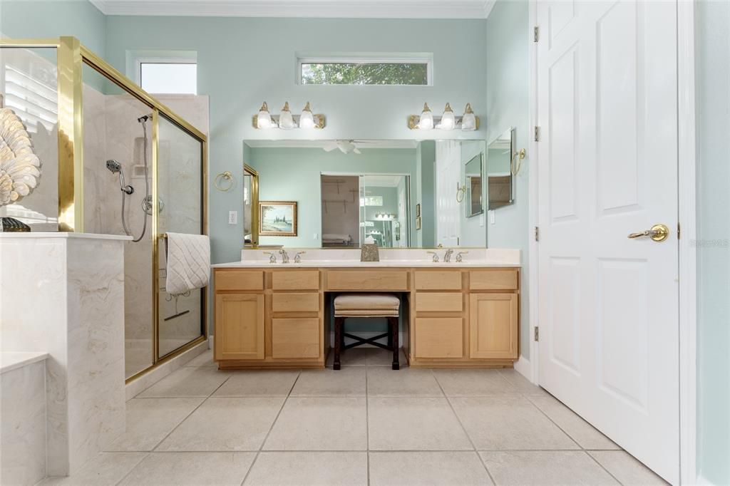 На продажу: $459,000 (2 спален, 2 ванн, 2346 Квадратных фут)