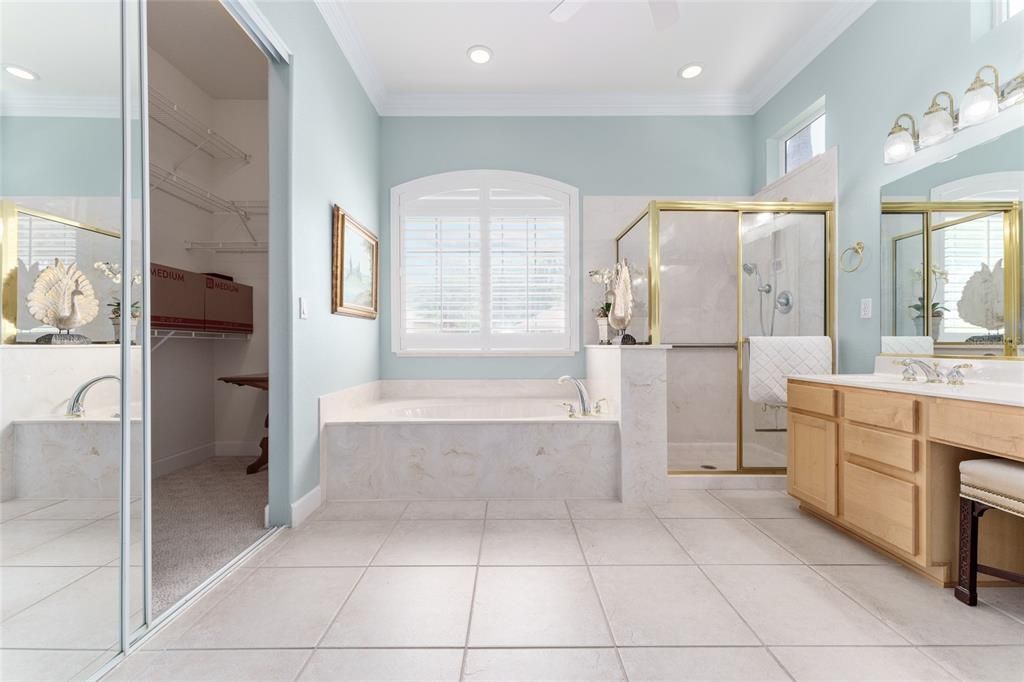 На продажу: $459,000 (2 спален, 2 ванн, 2346 Квадратных фут)