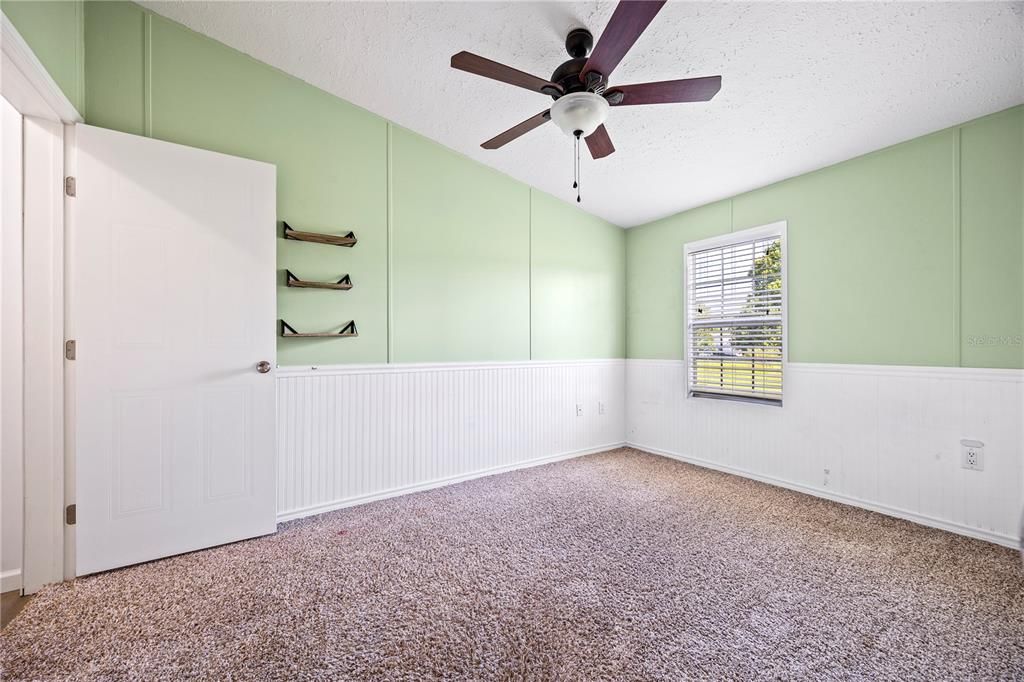 待售: $190,000 (3 贝兹, 2 浴室, 1352 平方英尺)