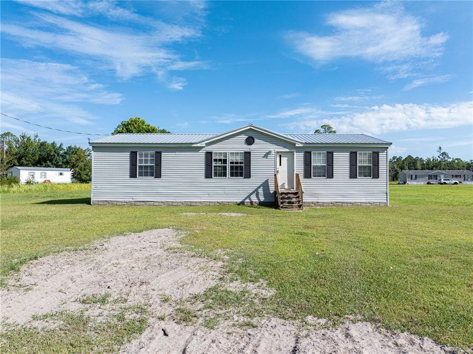 待售: $190,000 (3 贝兹, 2 浴室, 1352 平方英尺)