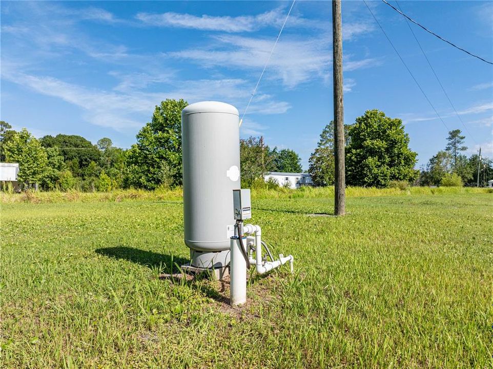 待售: $190,000 (3 贝兹, 2 浴室, 1352 平方英尺)