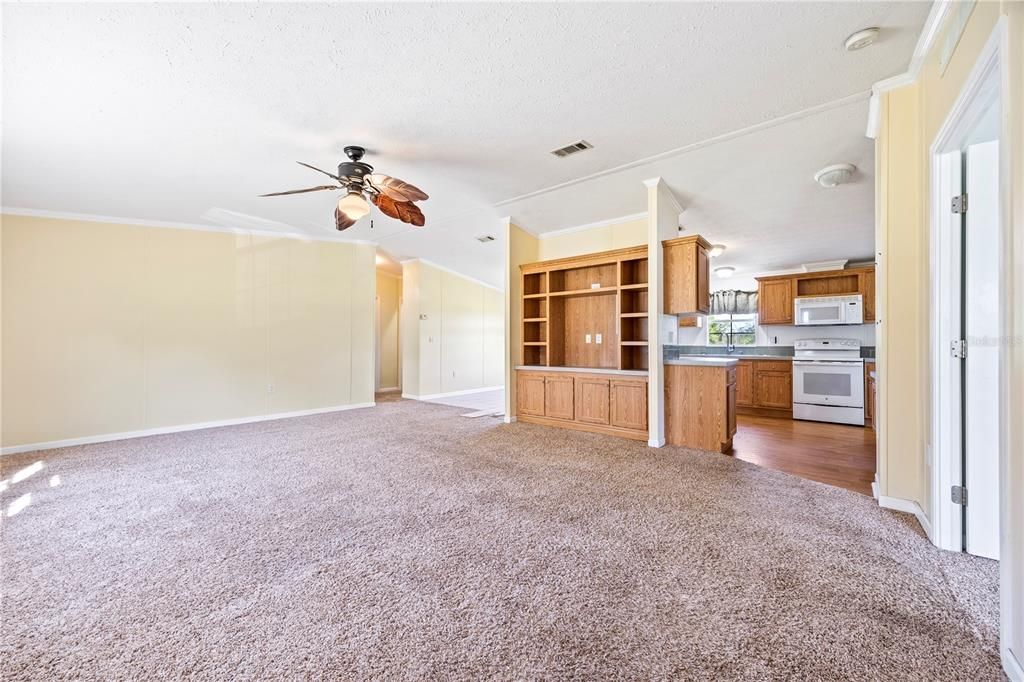 待售: $190,000 (3 贝兹, 2 浴室, 1352 平方英尺)