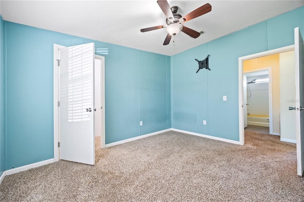 待售: $190,000 (3 贝兹, 2 浴室, 1352 平方英尺)