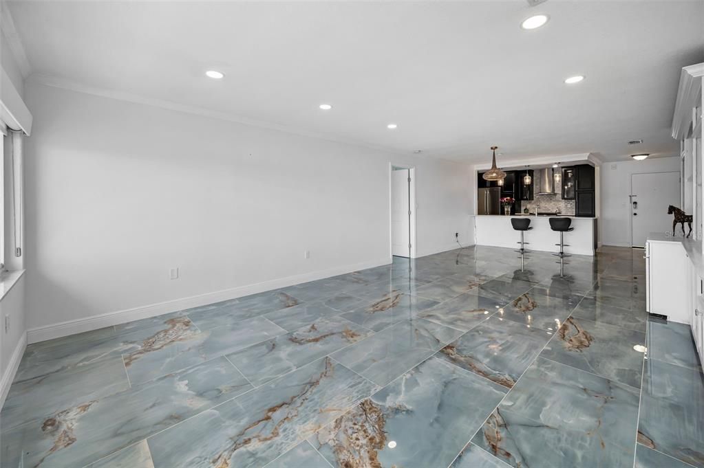 На продажу: $549,900 (2 спален, 2 ванн, 1440 Квадратных фут)