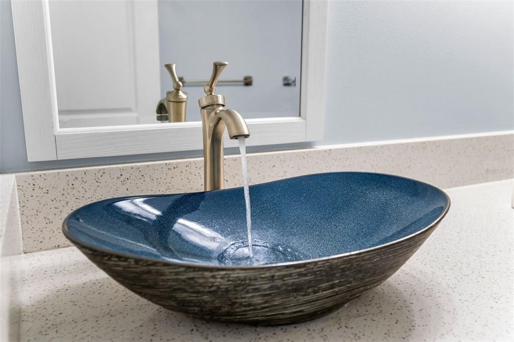 На продажу: $549,900 (2 спален, 2 ванн, 1440 Квадратных фут)