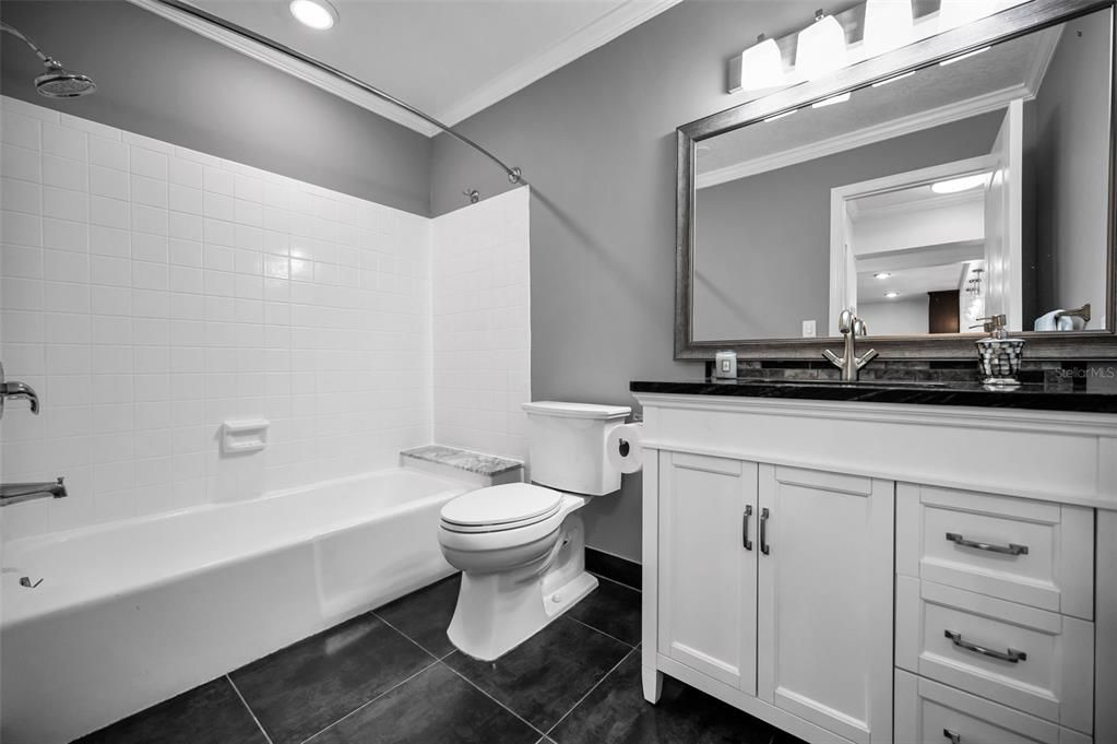 На продажу: $549,900 (2 спален, 2 ванн, 1440 Квадратных фут)