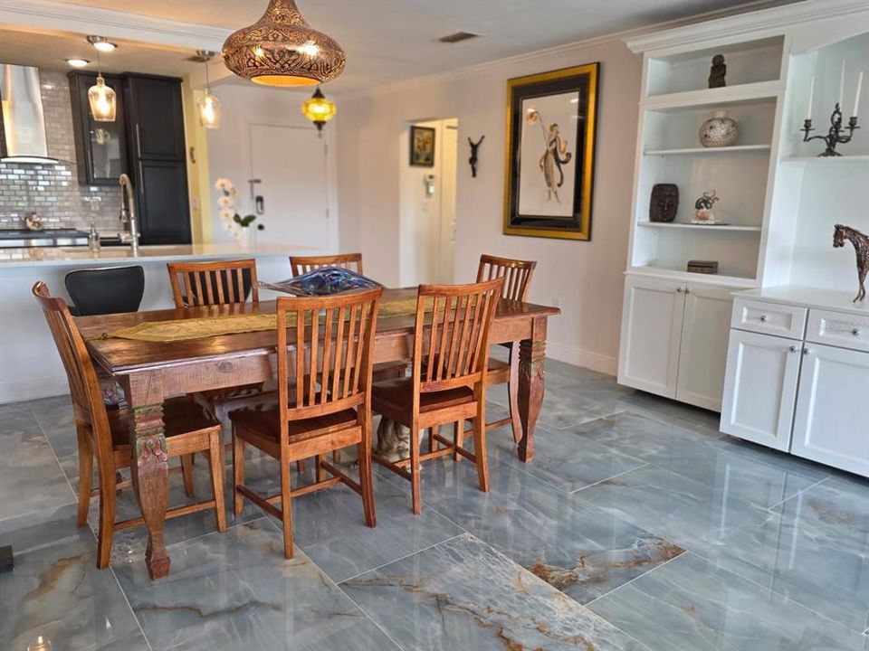 На продажу: $549,900 (2 спален, 2 ванн, 1440 Квадратных фут)