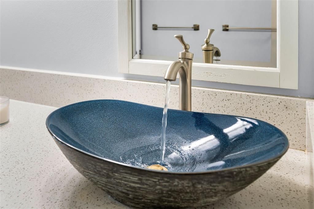 На продажу: $549,900 (2 спален, 2 ванн, 1440 Квадратных фут)