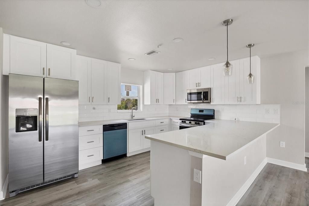 待售: $1,000,000 (9 贝兹, 0 浴室, 4509 平方英尺)