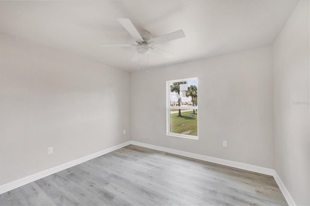 待售: $1,000,000 (9 贝兹, 0 浴室, 4509 平方英尺)