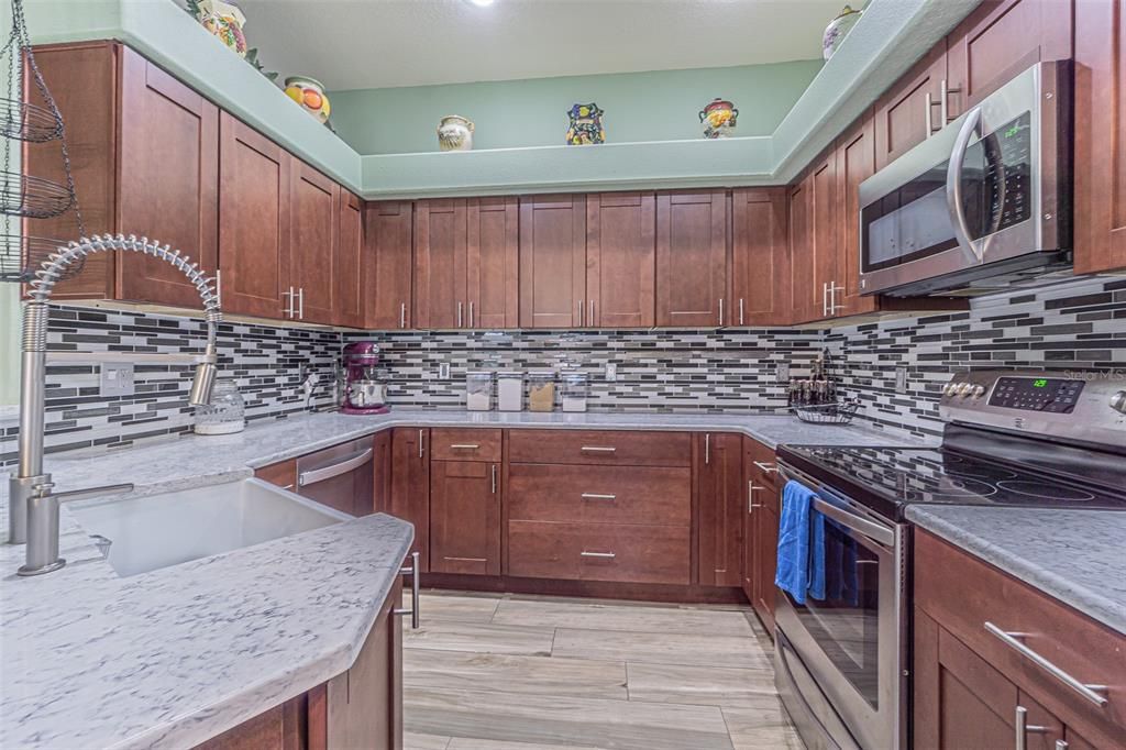 En Venta: $550,000 (3 camas, 2 baños, 1547 Pies cuadrados)