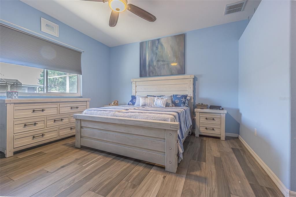 En Venta: $550,000 (3 camas, 2 baños, 1547 Pies cuadrados)