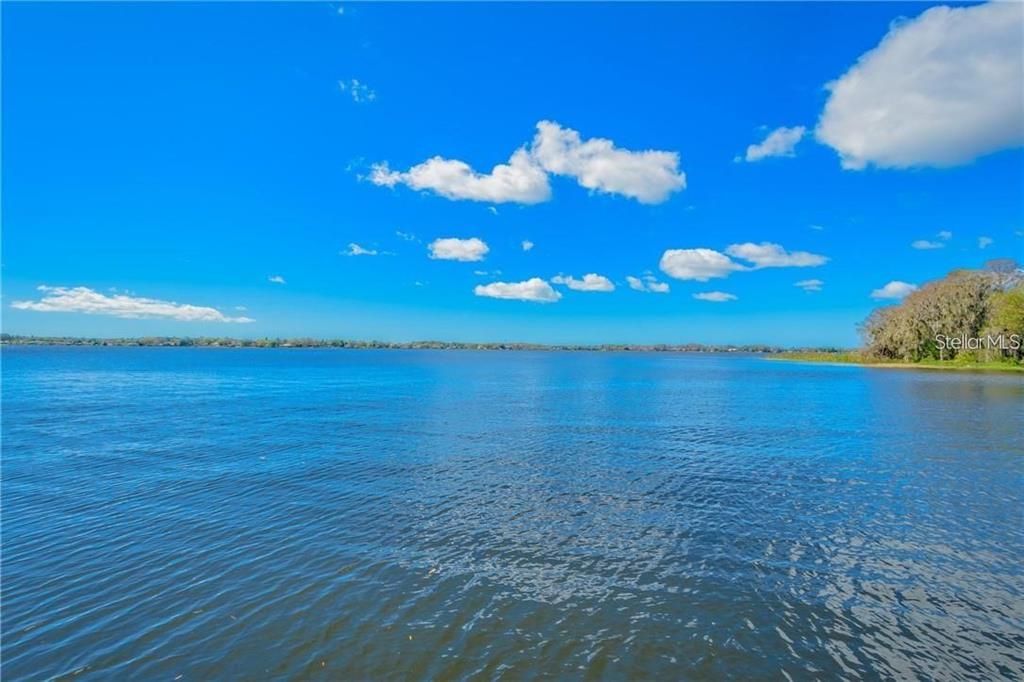 En Venta: $550,000 (3 camas, 2 baños, 1547 Pies cuadrados)