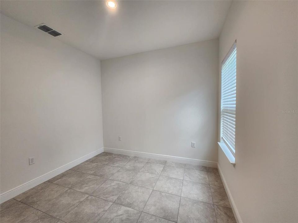 出租: $1,850 (4 贝兹, 2 浴室, 1578 平方英尺)