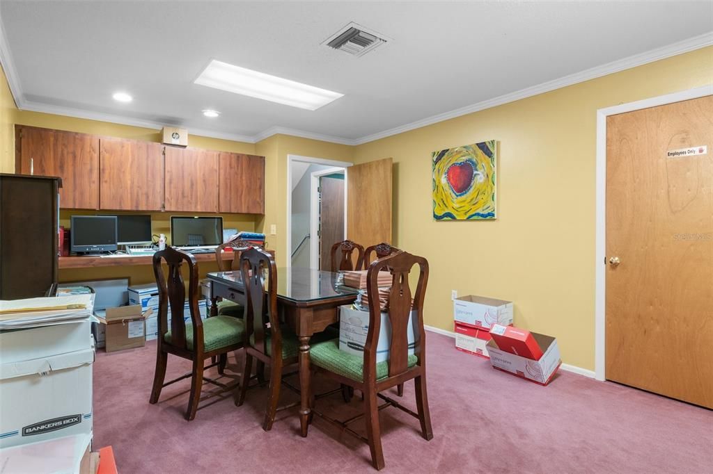 待售: $299,000 (0 贝兹, 0 浴室, 1440 平方英尺)