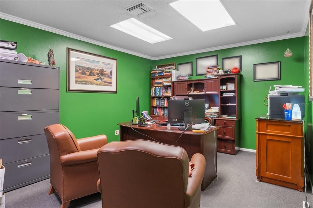 待售: $299,000 (0 贝兹, 0 浴室, 1440 平方英尺)