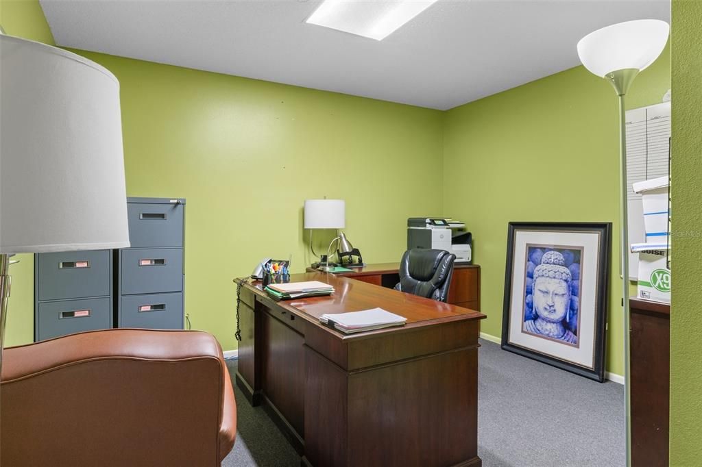 待售: $299,000 (0 贝兹, 0 浴室, 1440 平方英尺)