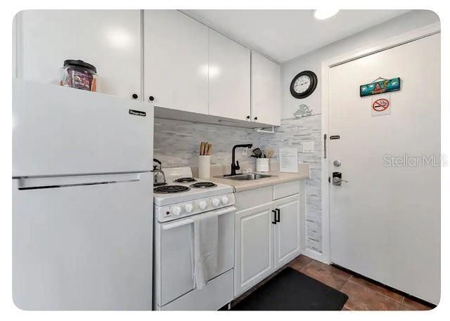 На продажу: $300,000 (1 спален, 1 ванн, 243 Квадратных фут)