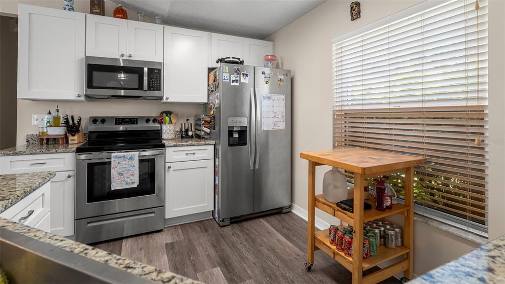 待售: $335,000 (3 贝兹, 2 浴室, 1367 平方英尺)