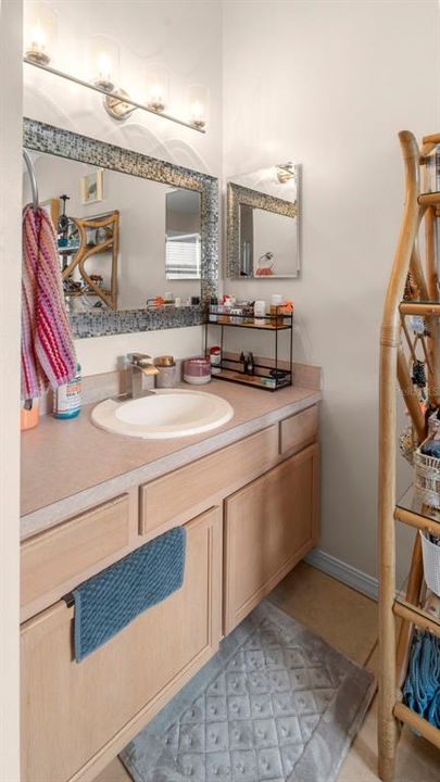 待售: $335,000 (3 贝兹, 2 浴室, 1367 平方英尺)