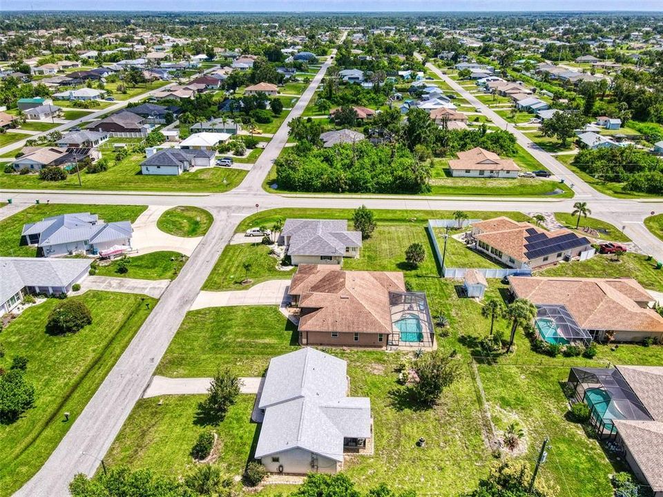 合同活跃: $230,000 (2 贝兹, 2 浴室, 1091 平方英尺)