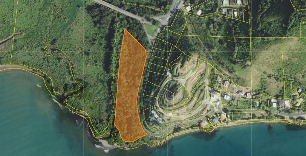 На продажу: $385,000 (6.79 acres)