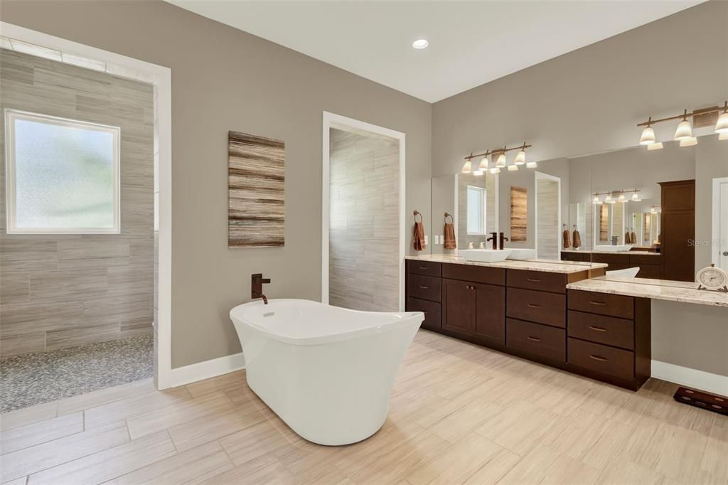 待售: $1,495,000 (5 贝兹, 5 浴室, 5032 平方英尺)