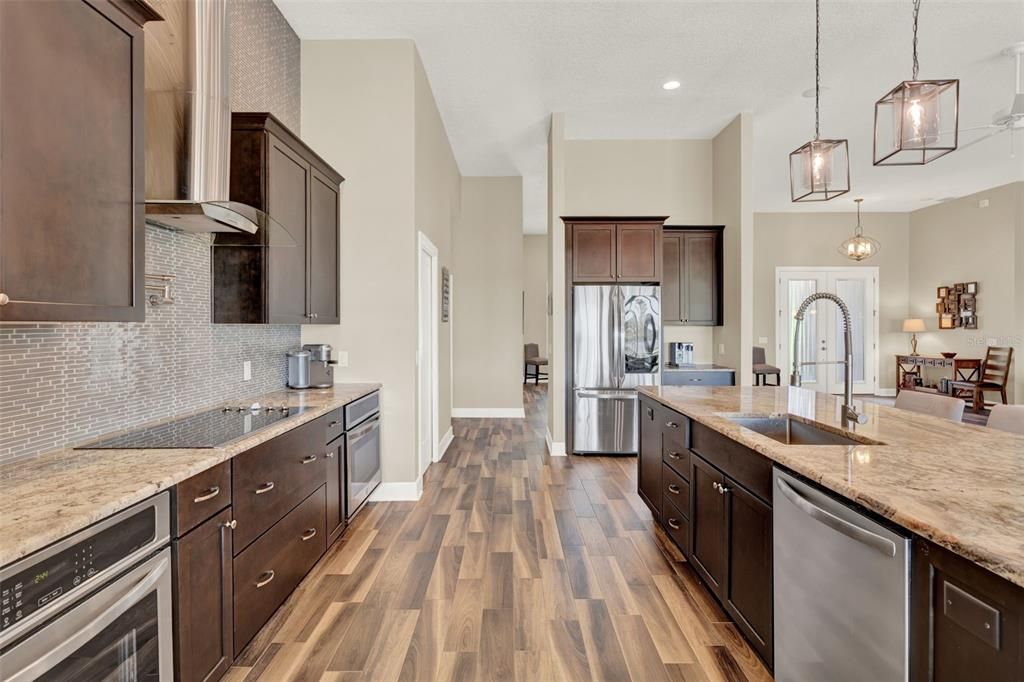 待售: $1,495,000 (5 贝兹, 5 浴室, 5032 平方英尺)