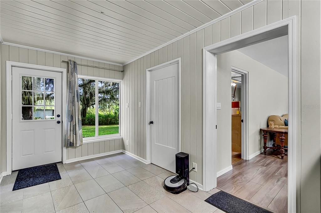 En Venta: $610,999 (3 camas, 2 baños, 2446 Pies cuadrados)