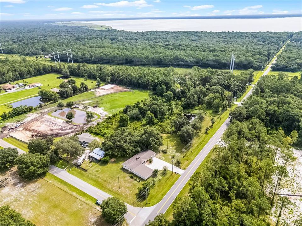 En Venta: $610,999 (3 camas, 2 baños, 2446 Pies cuadrados)