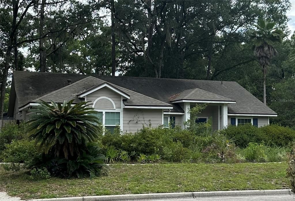 Recently Sold: $225,000 (3 beds, 2 baths, 1680 Square Feet)