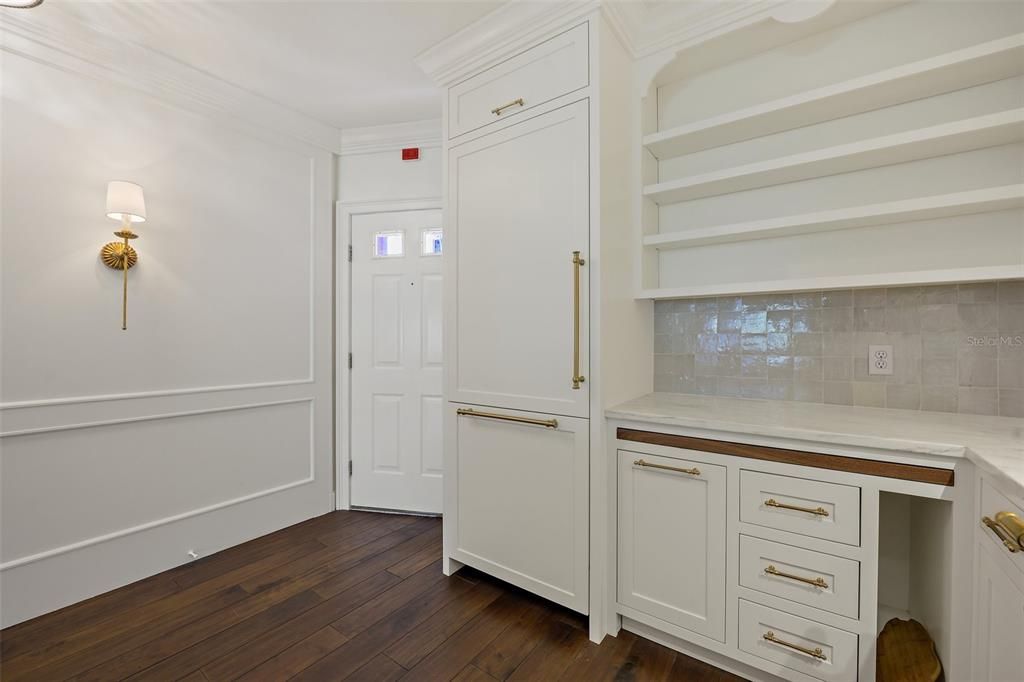 Под контрактом: $3,700 (2 спален, 1 ванн, 897 Квадратных фут)