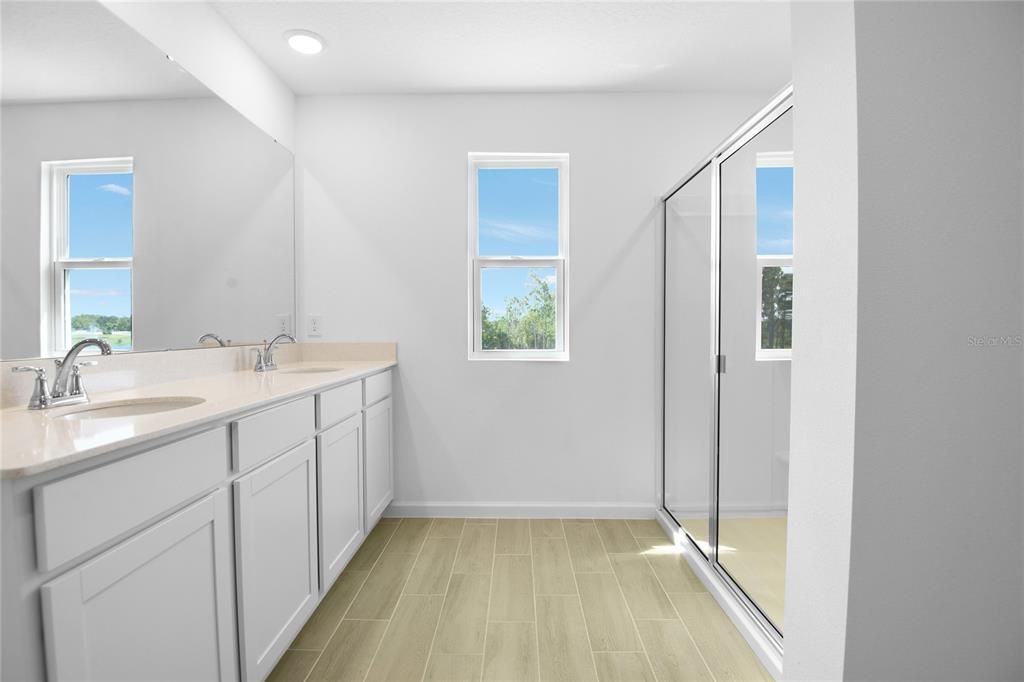 En Venta: $463,325 (5 camas, 3 baños, 3030 Pies cuadrados)