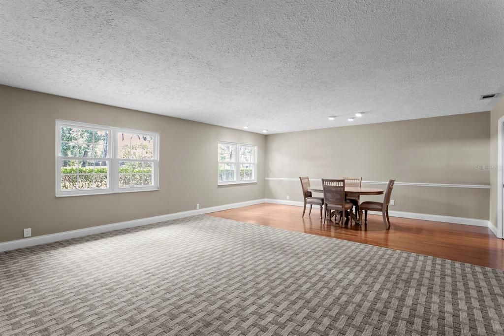 Activo con contrato: $650,000 (4 camas, 3 baños, 2800 Pies cuadrados)