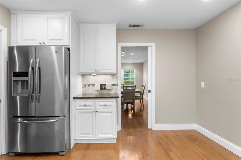 Activo con contrato: $650,000 (4 camas, 3 baños, 2800 Pies cuadrados)