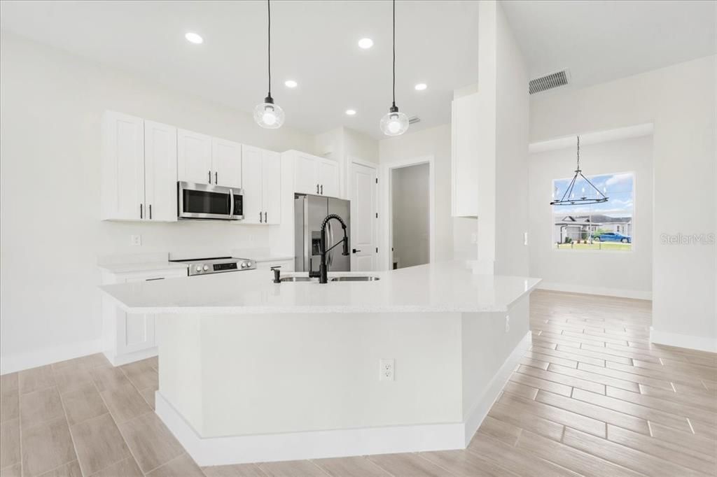 待售: $323,000 (3 贝兹, 2 浴室, 1750 平方英尺)